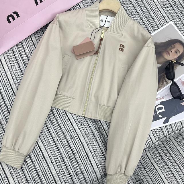 Designer&#039;s new women&#039;s beige fitted jacket, multifunctional slim fit OL office jacket, wrinkle resistant and easy to care for.