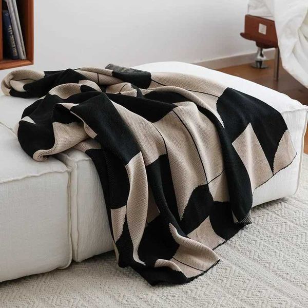 Nordic Geometric Knitted Blanket And Throw Luxury Beds Sofa Decorative Cover Home Warm Nap Shawl Blanket Soft Black CoffeeXJ241220
