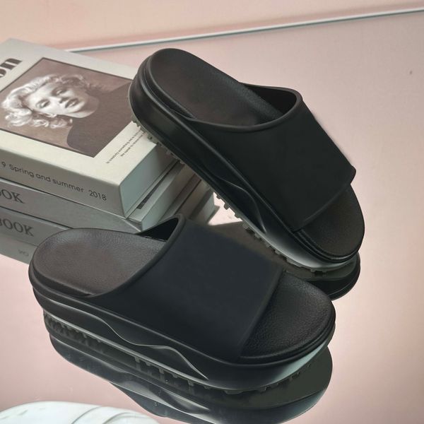 Top Quality Designer Sandal Women Men Rubber Leather Slide Sandal Dress Shoe Wedges Sandal Summer Beach Casual Shoes Flexible Wear 1A