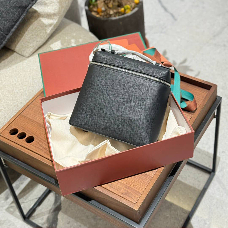 Designer Women High-End Bag Nylon Armpit Bag Small Square Chain Fashionables Crossbody Bag Smooth Versatile Handbag Available