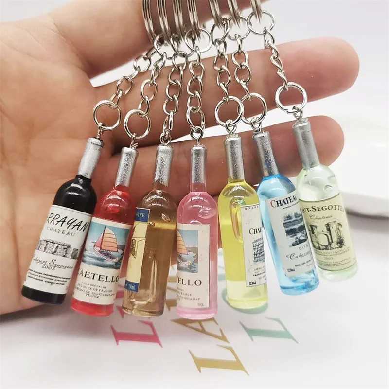 Simulation Resin Beer Wine Bottle Keychain for Women Men Fashion Car Bag Keyring Pendant Accessions Jewelry Gift Wholesale 2023X240919