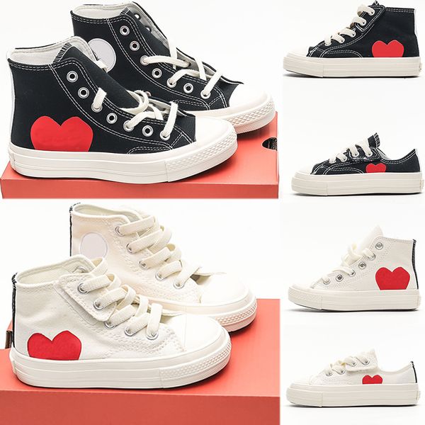 Designer Kids Shoes Play Love With Eyes Hearts 1970s Children Big Eyes beige classic casual skateboarding and Boys Girls sports shoes Size 2