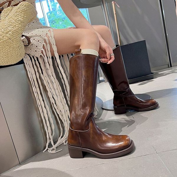 Coarse Heeled Thick Soled Polished High Top Knight Boots.