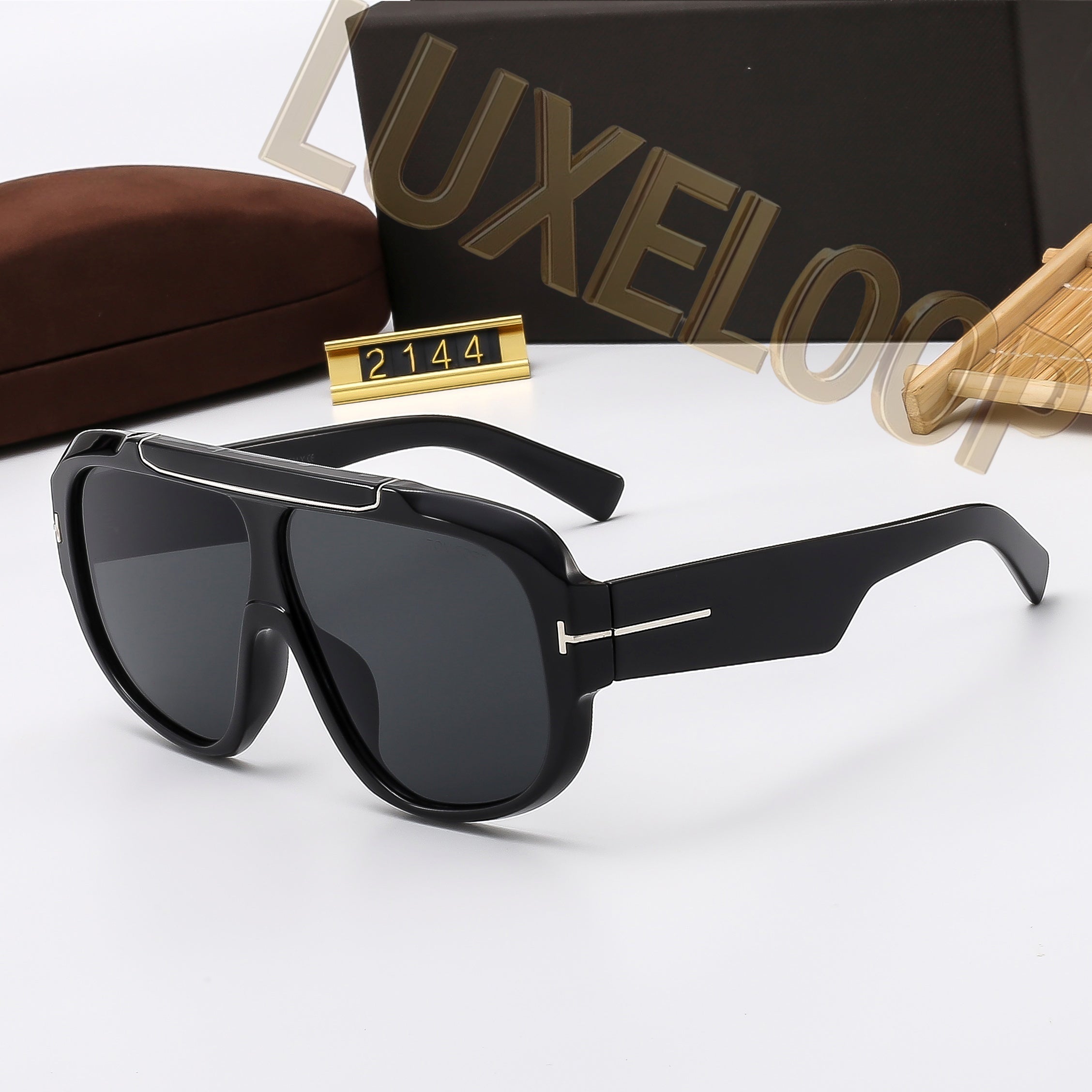 2025 T-Emblem Mirrored Sunglasses: Women&#039;s Luxury Oversized Frames - Customizable Designer Look for Instagram & Travel