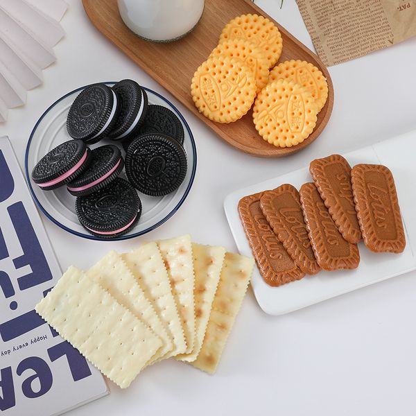 Wholesale cute caramel cookie model cookie Keychain Backpack pendant claw game prizes