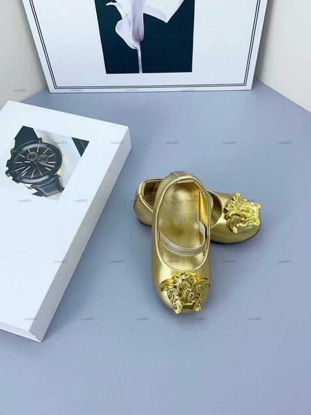 Popular toddler Leather shoes Gold head decoration baby shoes Size 21-28 Box Packaging kids sneakers infant walking shoe