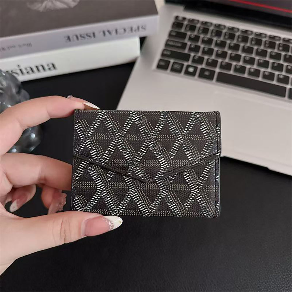 Designer keychain for womens headphone case mini bags leather keyring keychain bag charm stylish keychain hangings leather keychain01