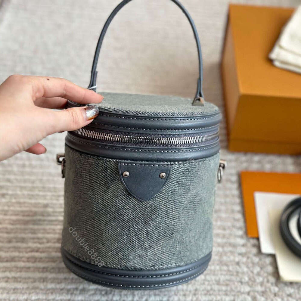 Designer Women&#039;s Travel hand Bag Fashion Shoulder Bag Crossbody Bag Denim Tote Bag Envelope lady Bag Card Holder Wallet Round messenger bag Com