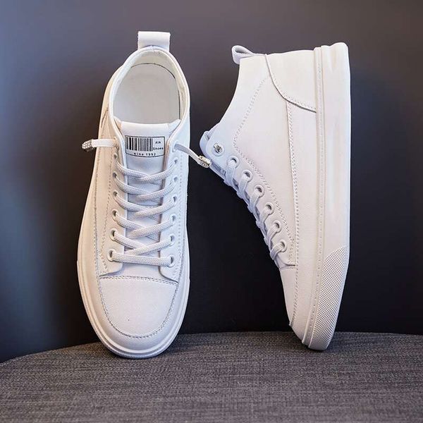 Comemore High Top Spring Spring Shoes planos Sapatos femininos Moda feminina Esportes Casual Casual Couro genuíno Mulheres tênis