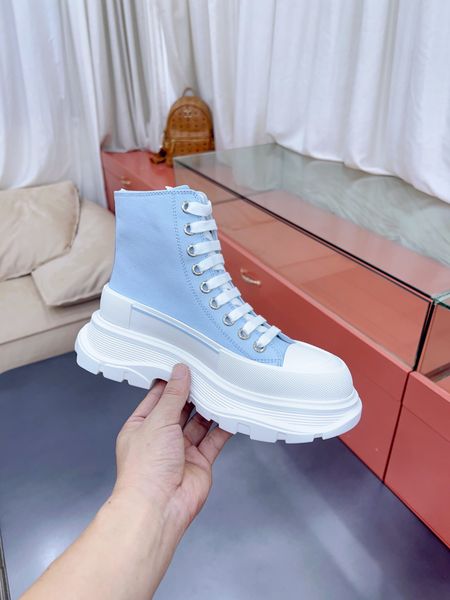 2024 Designer Sneaker Women Calfskin Shoes Runner Trainers Lace Up Up Rubber Sole Sapatos de plataforma ao ar livre Sapatos casuais 0513