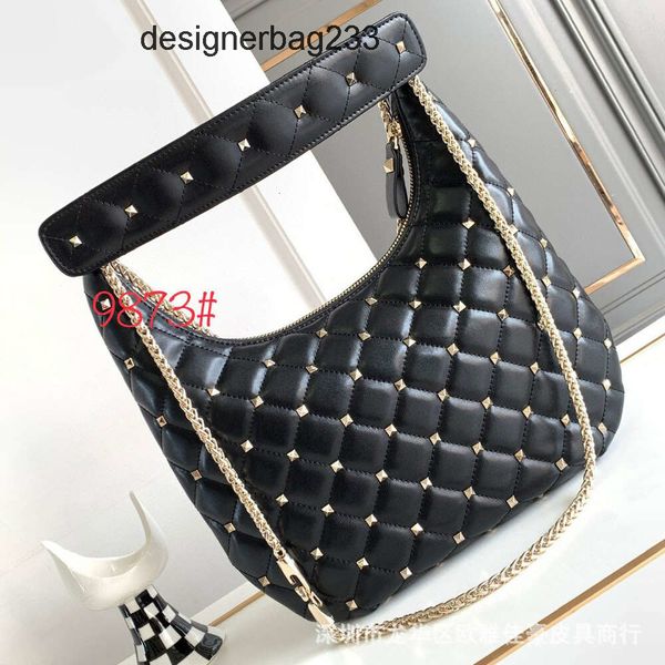 Designer Rivet Chain Handbags Bags Rock New Shoulder Underarm Stud Bag High 2024 Tote Womens Quality Leather Vo Sheepskin V Crossbody ZY4M