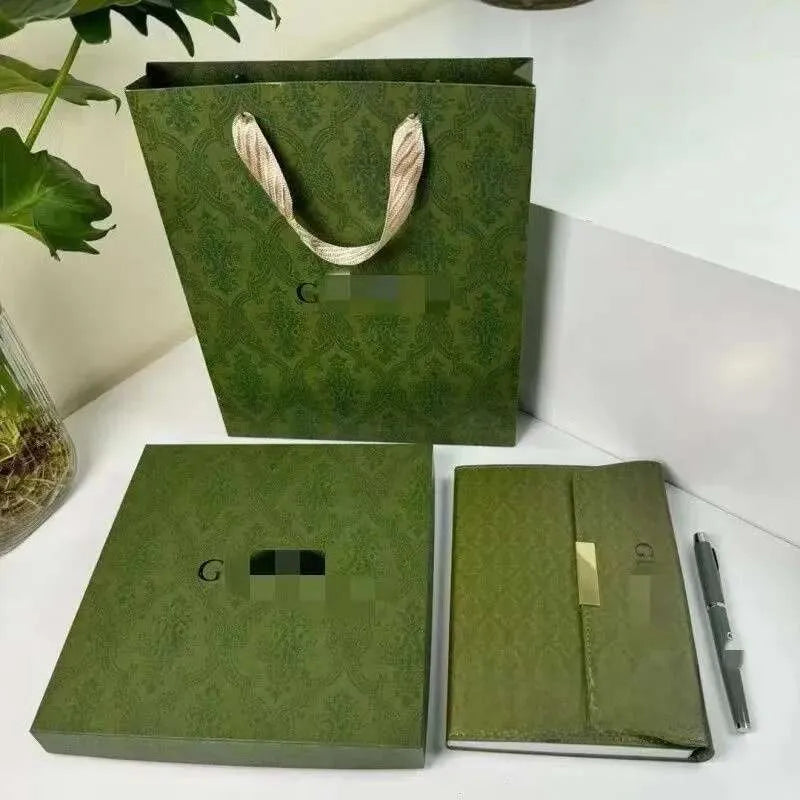 wholesale Designer gift set ic letter printed green notebook+pen+refill combination gift box Teachers Day Valentines Day gift with packaging bag S25