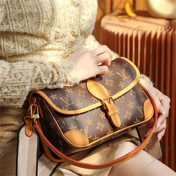 designer bag women shoulder bags Postman bag Women Satchel Shoulder Clutch Cross body Luxury genuine leather hobo Chain handbag Presbyopic D