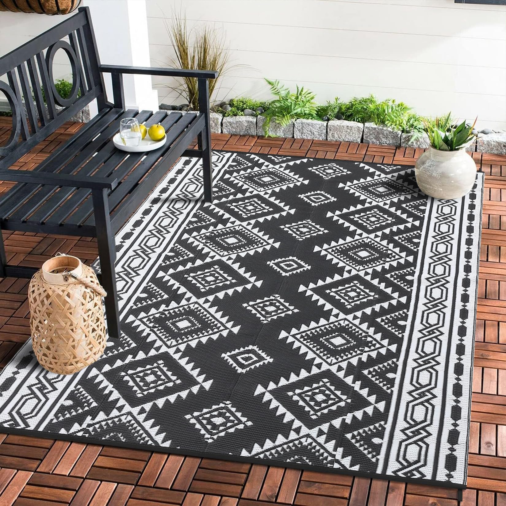 Garvee Outdoor Black & White 9x12 Reversible Mats, Plastic Straw Rug, Modern Area Rug, Large Floor Mat for Outdoors, RV, Patio, Backyard, Deck, Picnic