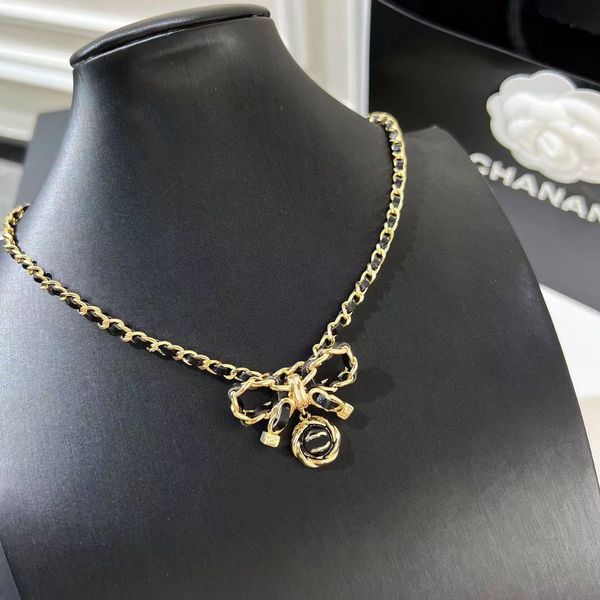 High Quality Brand Designer Chokers Necklaces Women Gold Plated Faux Leather Stainless Steel Letter Pendant Necklace Chain Jewelry Accessori