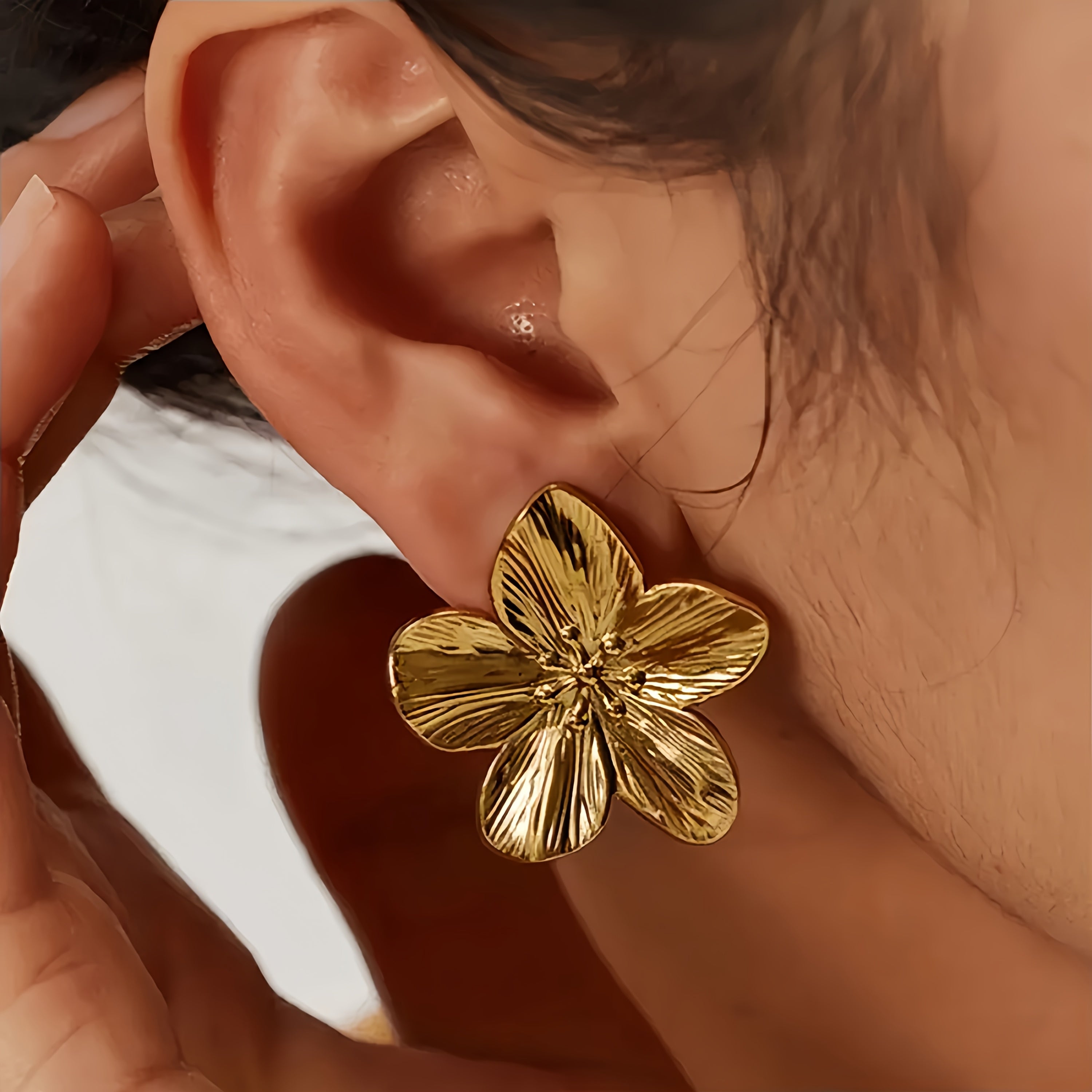 TEMU 1 Pair Of Vintage Geometric Flower Stainless Steel Earrings - Comfortable And Durable, Suitable For Women's Casual Attire Jewelry Gift