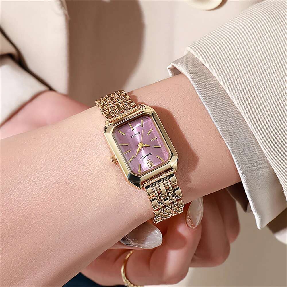 Selling Fashion Women&#039;s Minimalist Square Quartz Watch Casual Sports Orange Silicone Women Gift Clock Watches