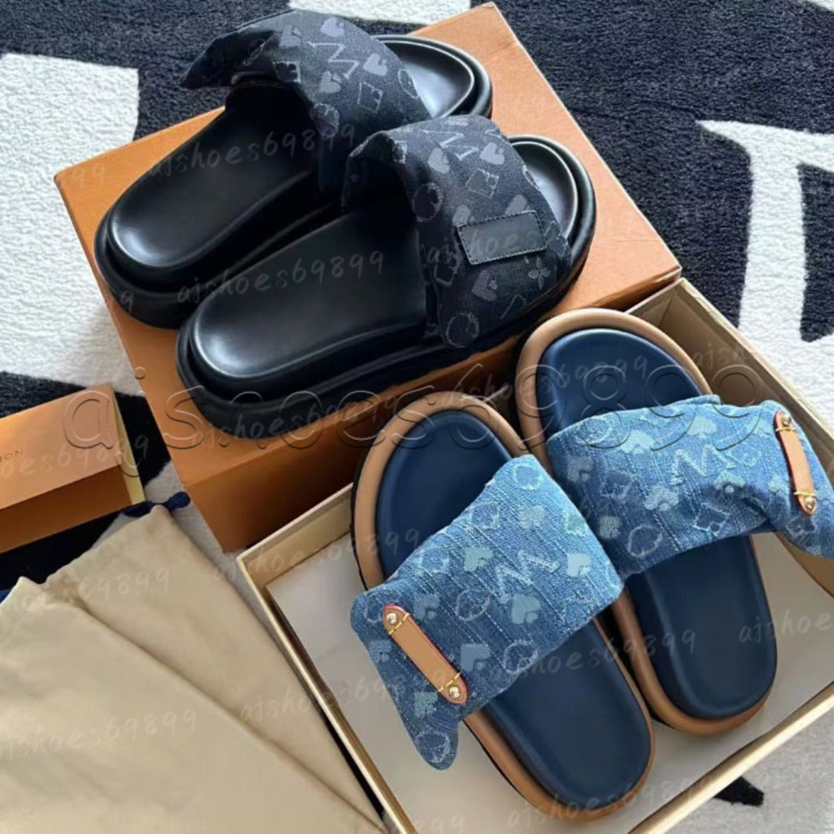 Designer Sliders Women Men Pillow slippers Flat Comfort Mules Slides Fashion Classic Prints Embossed Summer Sandals Black Grey Beach Shoes slippers