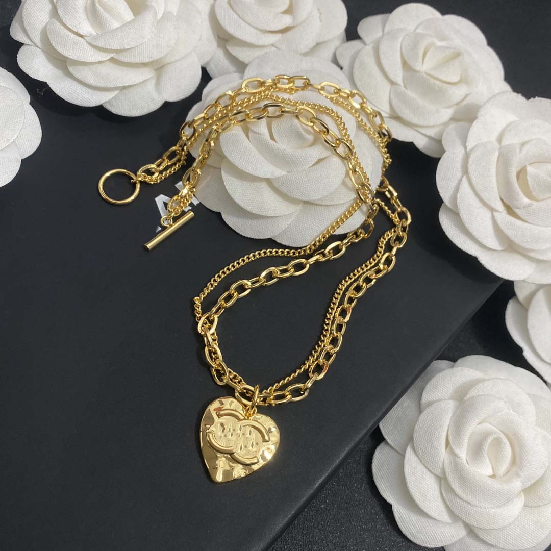 Luxury Designer Love Pendant Necklaces Gold Women Necklace Leather Choker Chain Gold Plated Copper Letter Pendant Necklaces For Women Jewelry