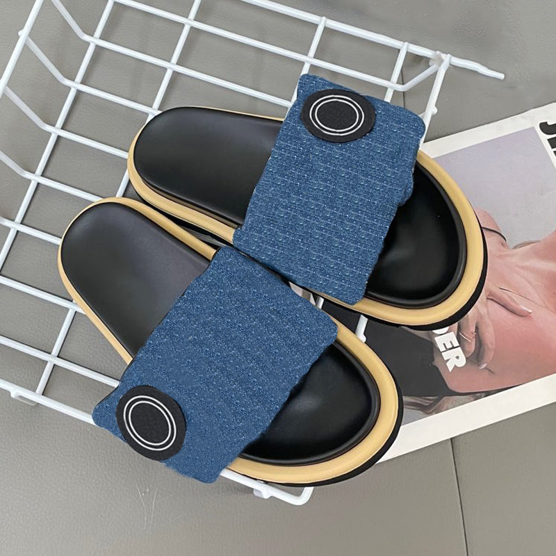 Woman Slippers Designer Sandals Denim Slides Summer Beach Sliders Fashion Men Women Embossed Front Padded Platform Slipper Classic Sliders Slip On 3