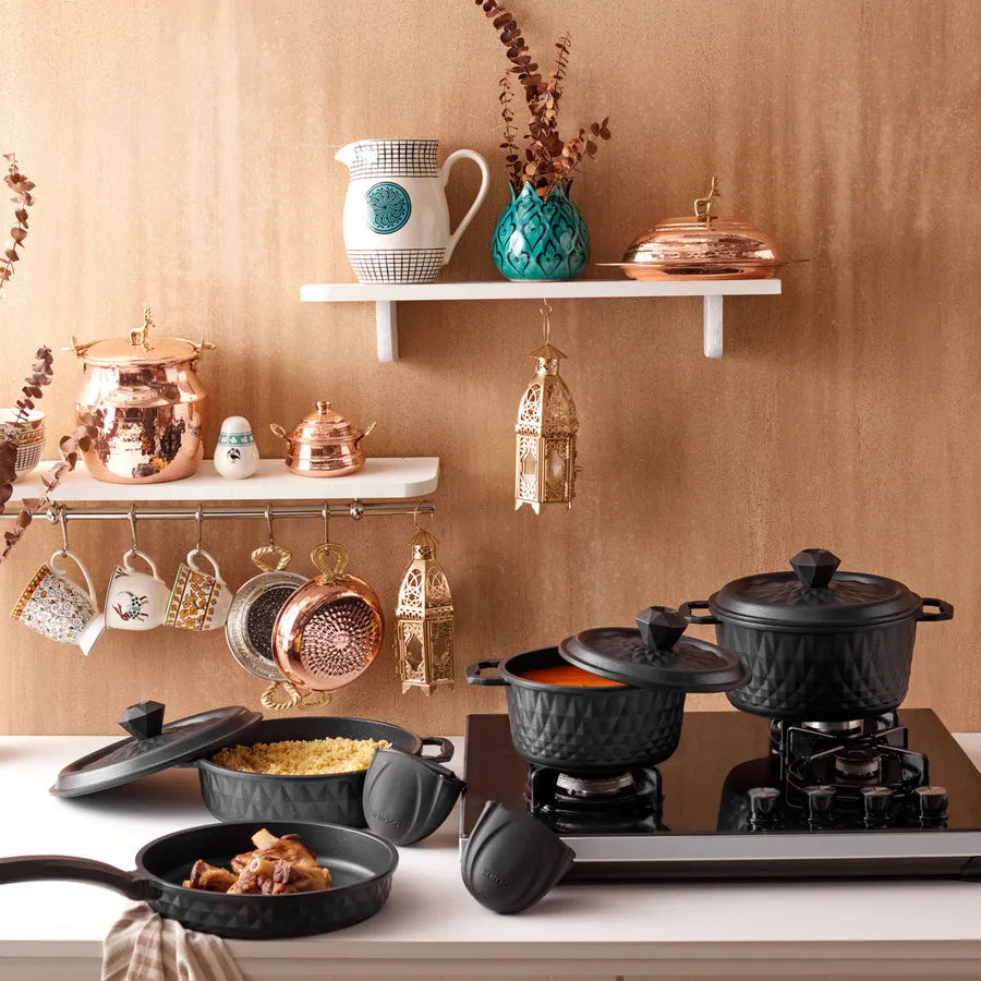 Karaca BioDiamond Cast 7-Piece Non-Stick Cookware Set with Oven Gloves, Black