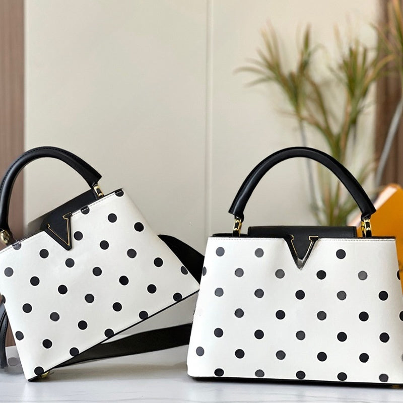 Designer bag luxurys handbag Capucines series tote wide shoulder strap Taurillon0023