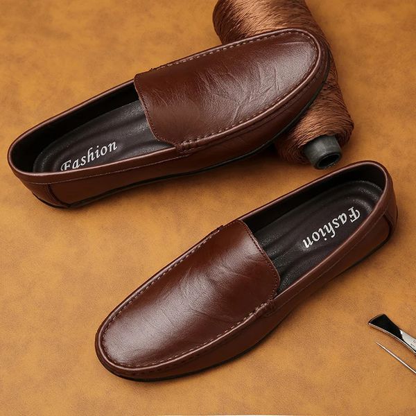 Men Boat Shoes Business Sufocãs de homens respiráveis mocassins planos casuais calçados de couro genuíno deslizante em antiskid 241118