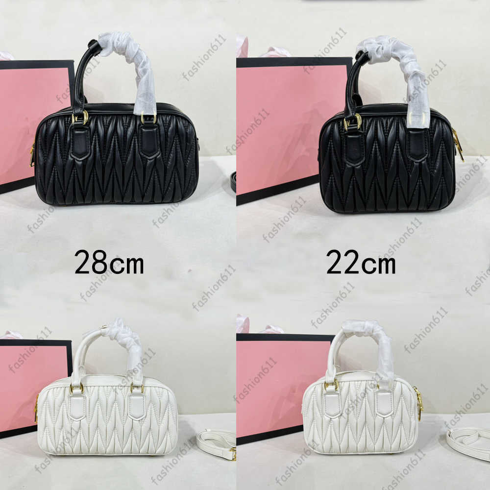 Designer Shoulder Bags Hobo folded underarm bowling bag Wander Shoulder Matelasse Tote bag Leather Top Handle Mini Cross Body Clutch Handbag Half Mo