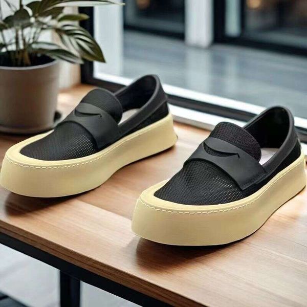 HKDQ 2024 Summer Black Loafers Men Breathable Mesh Platform Urban Man Sneakers Fashion Comfortable Slip-on Men&#039;s Casual Shoes