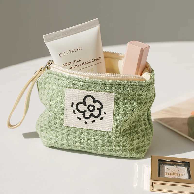 Womens Small Matcha Green Makeup Bag Portable Coin Purse Commuter Lipstick Headphones Storage Bag Double Canvas Chain Key CaseCL240708