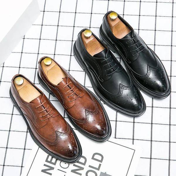 Moda Ner Derby Derby Brogue Italiano Mens Senhor Formal Oxfords Business Business Casual Leather Shoes para Man Sloabers 241112