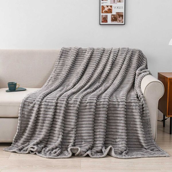 1pc Solid Color Flannel Blanket Soft Warm Throw Blankets for Couch Sofa Office Bed Camping Travel Multi-purpose Gift BlanketXJ241210