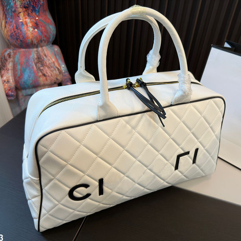 Maxi Vintage Bowling Bag Women Designer Quilted Tote Two-Tone Embroidery Letter Lambskin Leather Large Capacity Handheld Handbag Outdoor Suitcase Sa