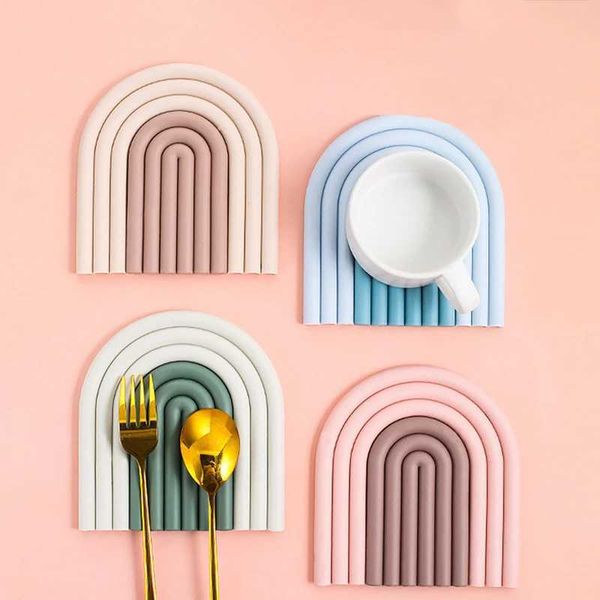 Mats Pads Silicone Placemats Heat Insulation Table Mat Anti-skid Cup Pads Tea Cup Milk Mug Coffee Cup Coasters Kitchen tool S2411131
