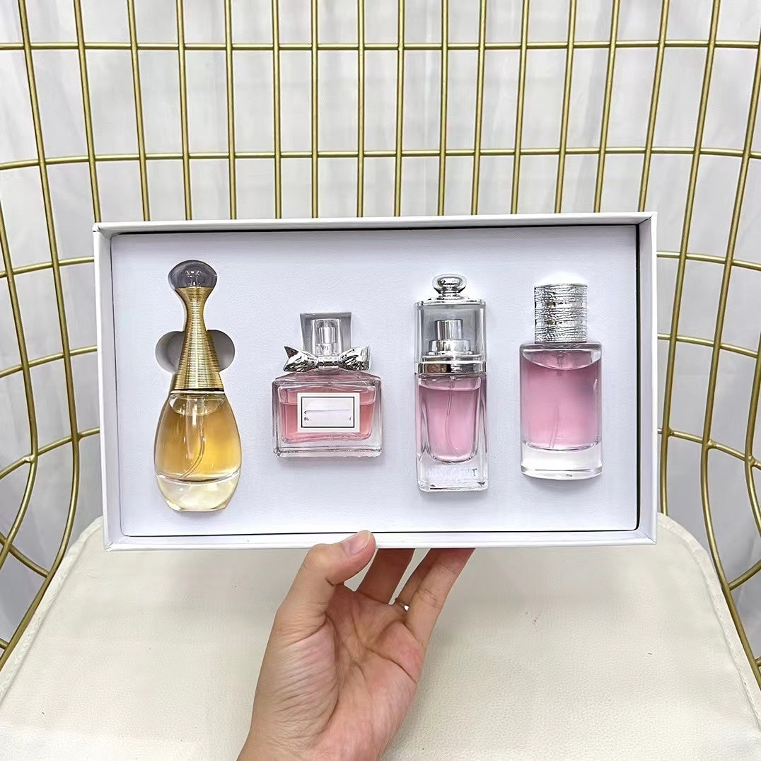 Four-piece women&#039;s perfume lasting fragrance gift box suitable for girlfriend