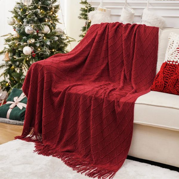Battilo Red Plaid Knitted Throw Blanket Christmas Soft Striped Throws Sofa Blanket Bedspread On The Bed Green Decorative Blanket 241121