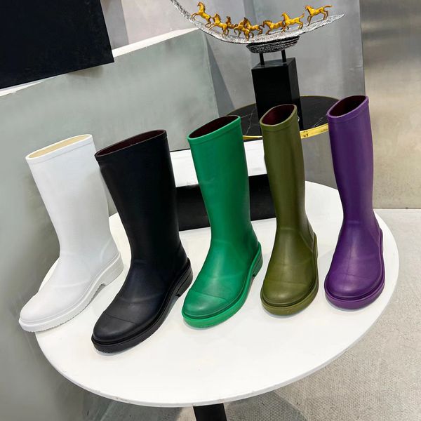 2025 Womens Rain Boots Designer Ankle Boot Winter Thick Sole Martin Knee Boots Rubber Platform Shoes Travel Waterproof Fashion women High Lo