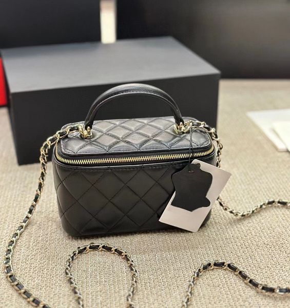 7A Black Womens Vanity Box Designer Bags Top Handle Totes Quilted Matelasse Chain Crossbody Shoulder Cosmetic Caid Lipstick Holder Mini High