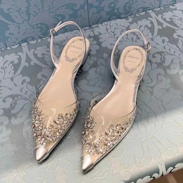 Fashion Hollow Design Pointed Toe Slippers Low Heel Rhinestone Ladies Wedding Shoes Buckle Strap Elegant Sandals for Girls Wen Z250122