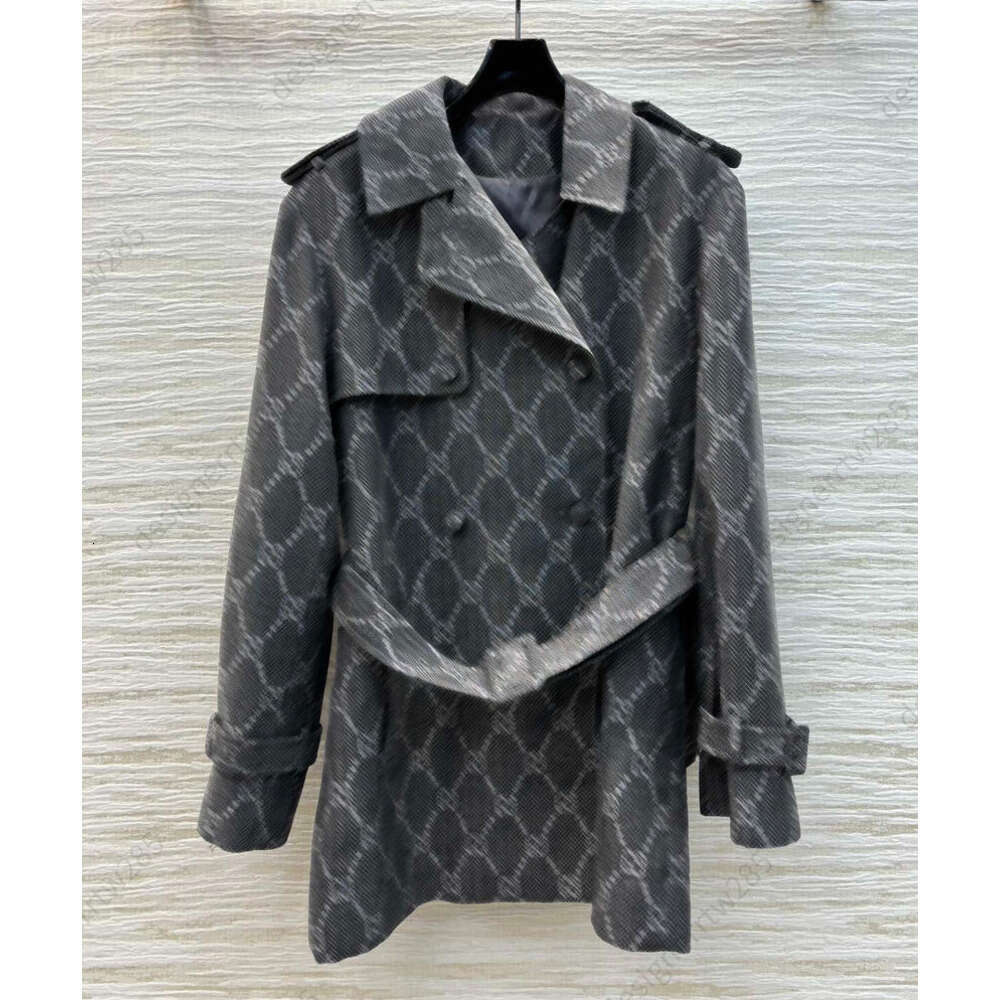 Women Trench Coat Gray Luxury Letter Jacquard Belted Double Breasted Vintage Autumn Winter Outerwear Designer Jackets Elegant Fashion Outerwear for