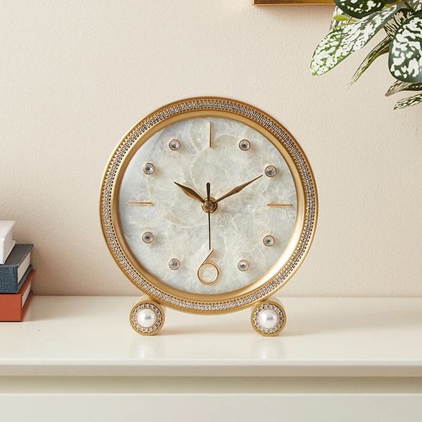 Desktop clock decoration living room home bedside table decoration aesthetic creativity retro European style silent clock 241113