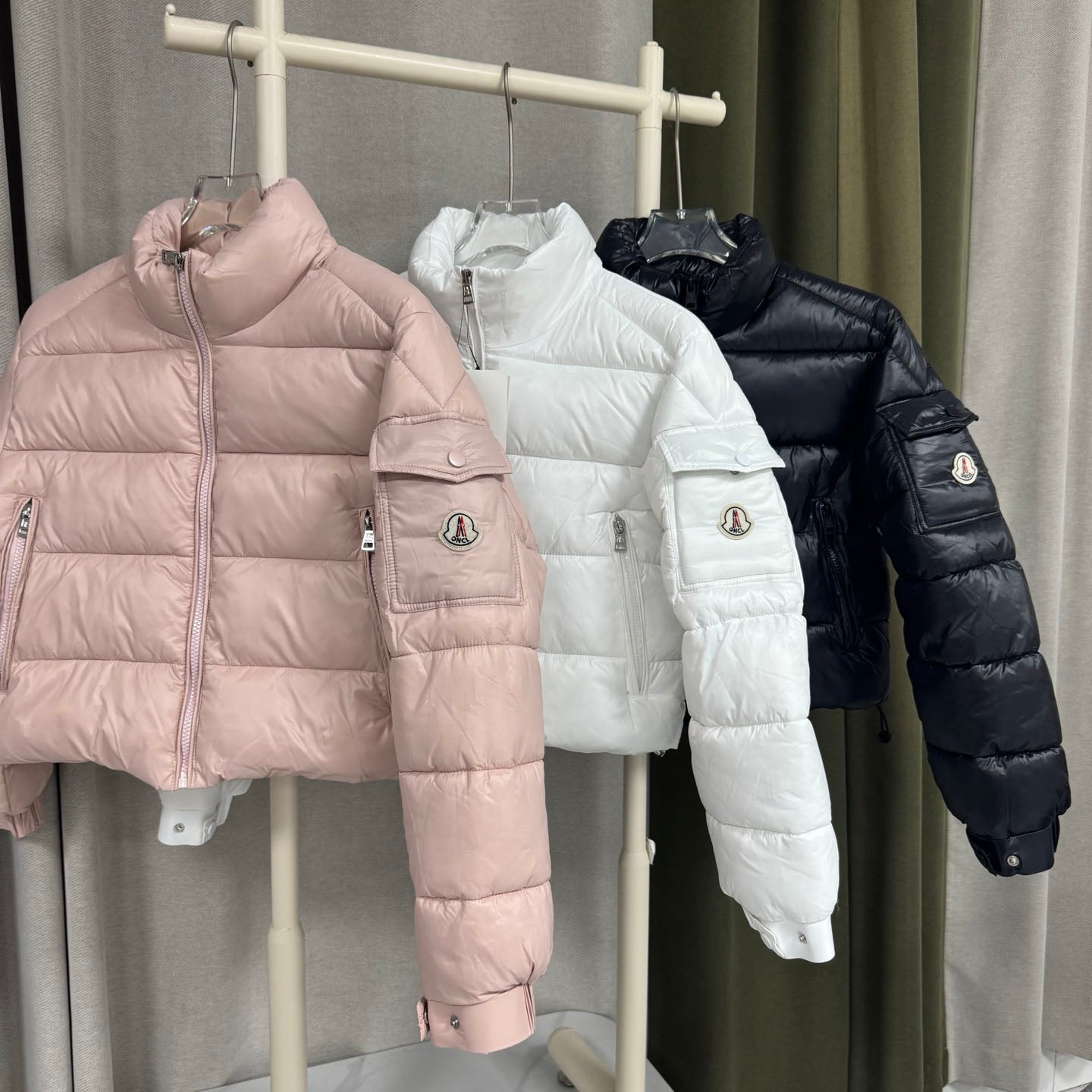 off-sup new designer Jackets for woman Winter Thermal Coat Insulated Windproof Padded Coats jacket outerwear white-black 2568#