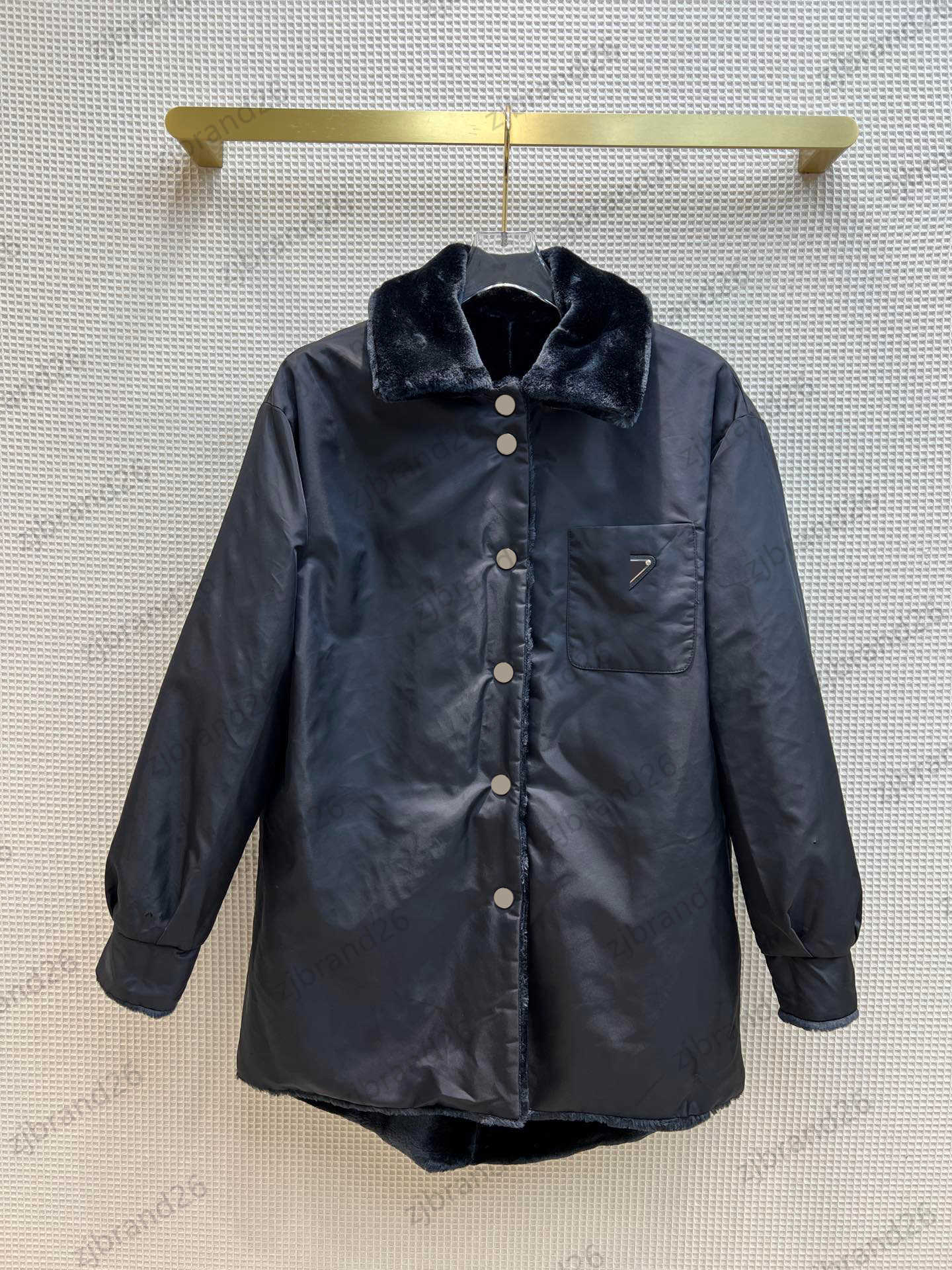 Designer Womens Blouses Reversible Lapel Buttons Shirts Classic Triangle Logo Decorative Nylon Fabric Eco-friendly Plush Lining Blouse Lazy Style Wo