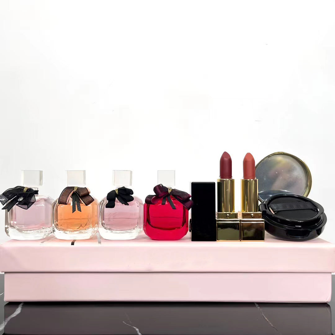 Classic Romantic Seven Piece Set Pink Set Box Black Gold Square Tube Lipstick Pink Air Cushion