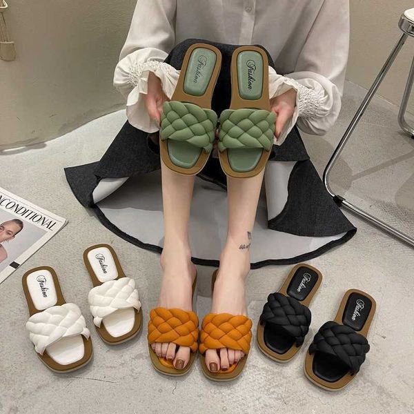 Slippers Summer New Flat One Word Cool Slippers for Women Anti slip Korean Edition Fashionable and Versatile Womens Sandals Womens Outerwear