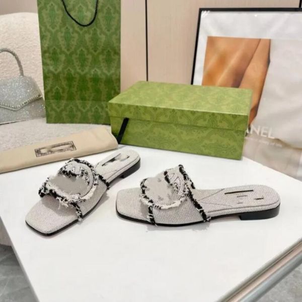 2024 Designer Sandals Luxury Slippers Sliders Flip Flops Flat Sliders for Beach Breathable Comfort Calfskin Leather Natural Suede Goatskin p