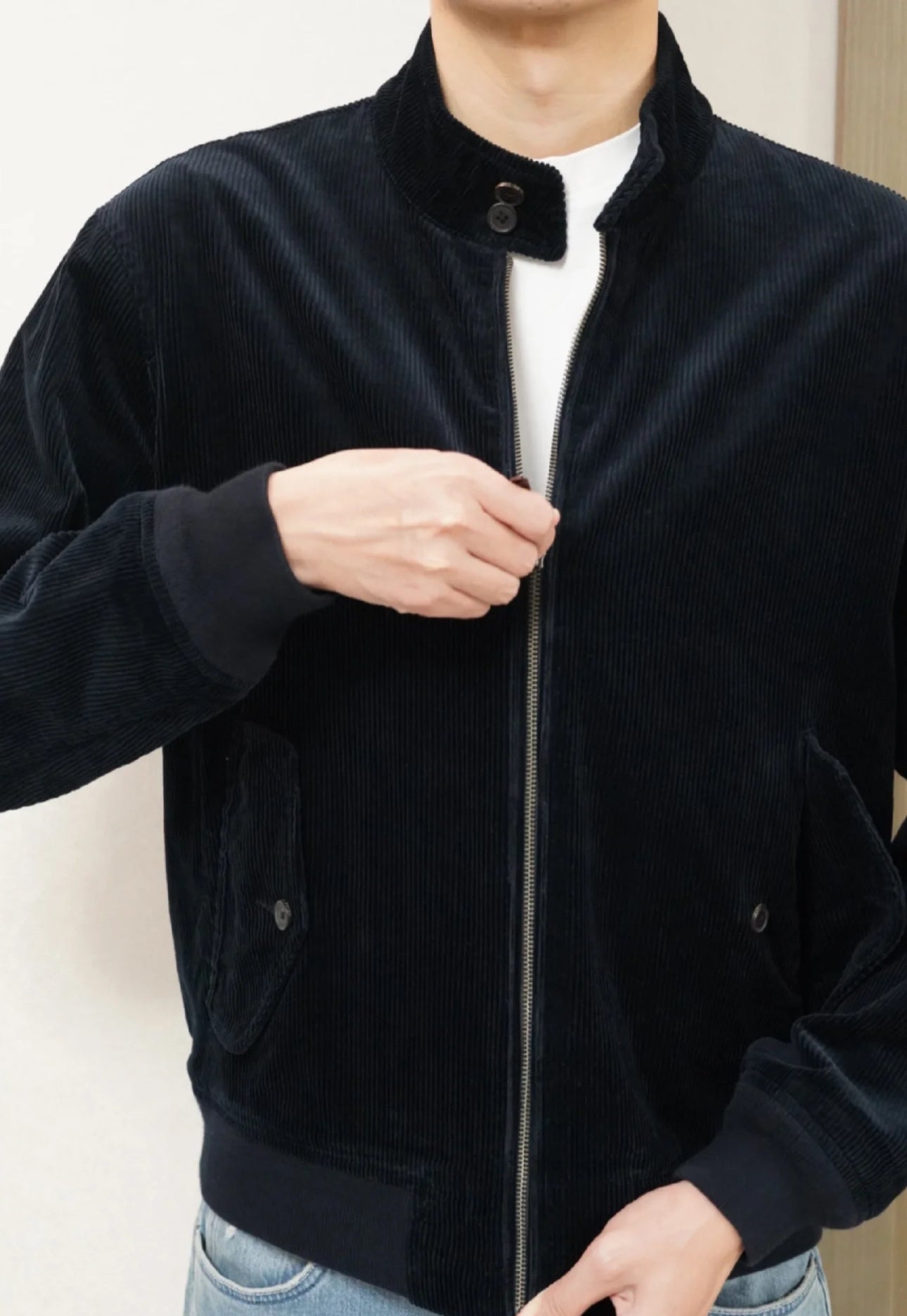 Mens Workwear Jacket Small Horse Embroidery Vintage Style Khaki Utility Coat Turn Down Collar Zip Up Outerwear Casual Fashion Designer Bomber Jacket