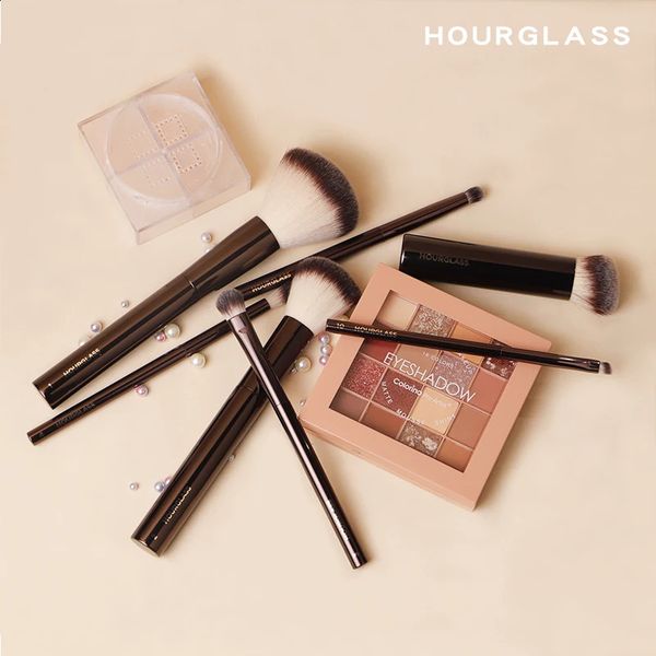 Makeup Brushes Hourglass Makeup Brush Set Kit Include Powder Foundation Concealer Lip Blusher Bronzer Eyeshadow Eyeliner Highlight Brush 240