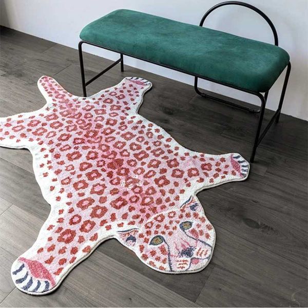 Carpets Pink Leopard Carpet Special-shaped Home Decor Rug Funny Animal Pattern Rugs Bedroom Soft Living Room Bedside Area Floor Mat