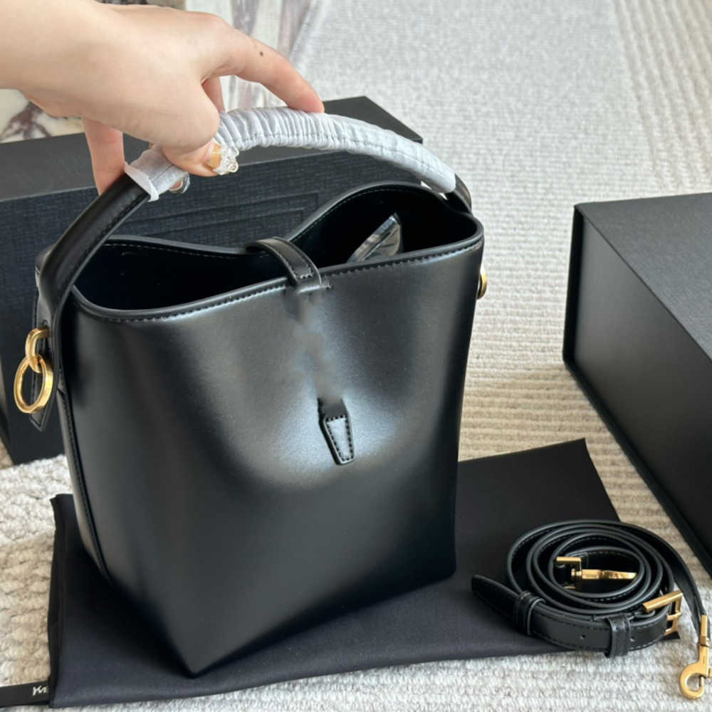 New black Mirror quality designer bag Wallets Luxury handbag bucket bags high capacity Womens mens leather crossbody travel tote bag fashion Clutch